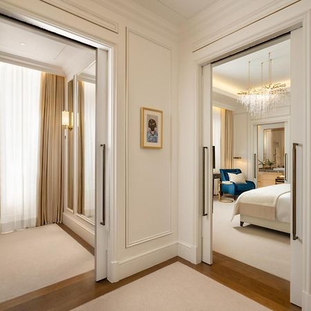 Corinthia Grand Hotel Du Boulevard Boekarest Buitenkant foto